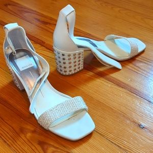 S7 Dolce Vita white wedges